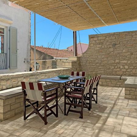 Averto Avali Gaios Exterior photo